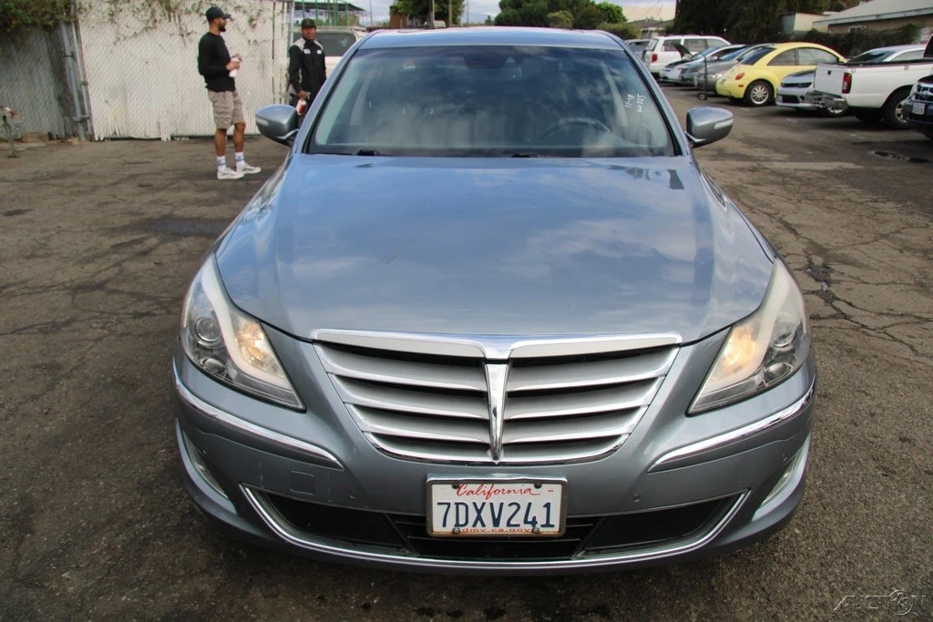 2014 Hyundai Genesis - Image 10 of 21