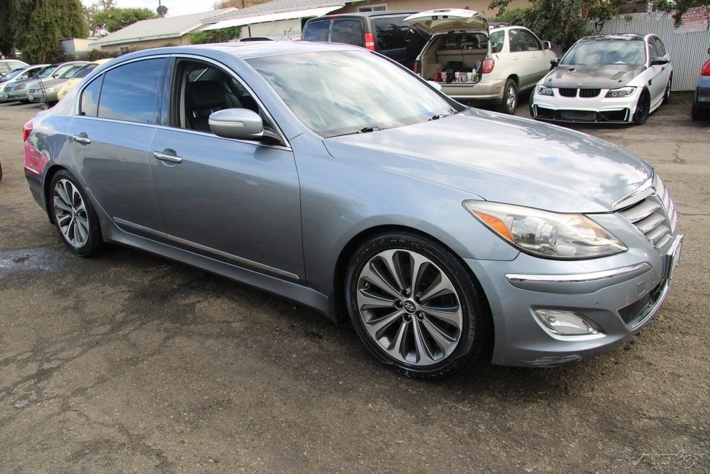 2014 Hyundai Genesis - Image 8 of 21