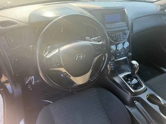 2014 Hyundai Genesis Coupe - Image 9 of 10