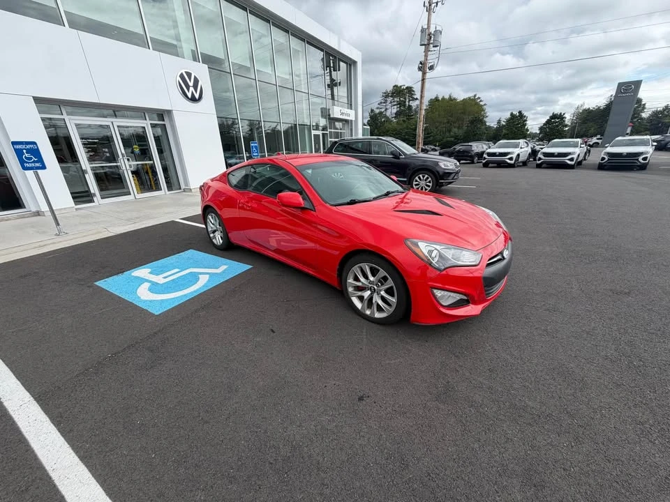 2014 Hyundai Genesis Coupe - Image 2 of 11