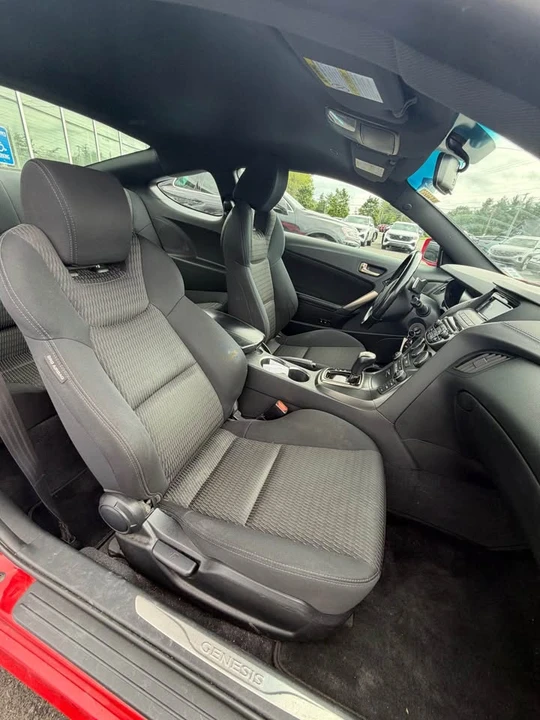 2014 Hyundai Genesis Coupe - Image 6 of 11
