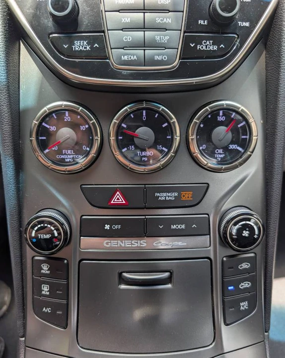 2014 Hyundai Genesis Coupe - Image 20 of 23