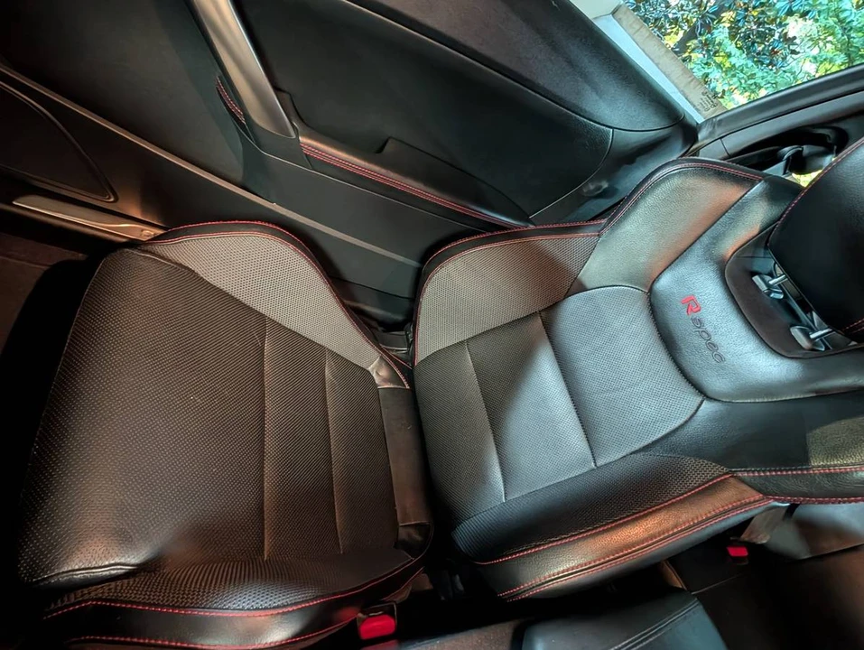 2014 Hyundai Genesis Coupe - Image 17 of 23