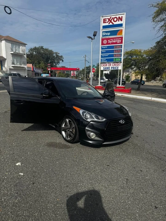 2014 Hyundai Genesis Coupe - Image 9 of 15