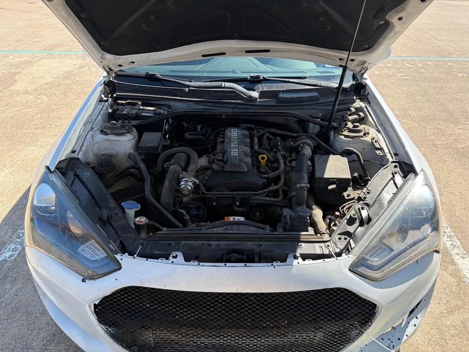 2014 Hyundai Genesis Coupe - Image 2 of 4