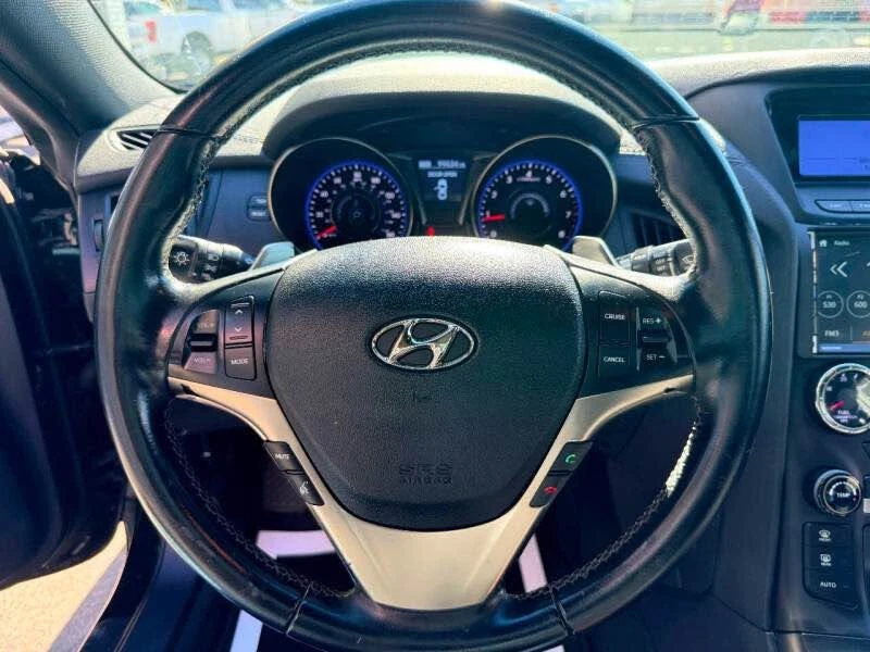 2014 Hyundai Genesis Coupe - Image 10 of 16