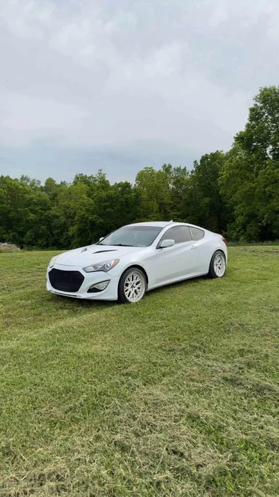 2014 Hyundai Genesis Coupe - Image 5 of 5
