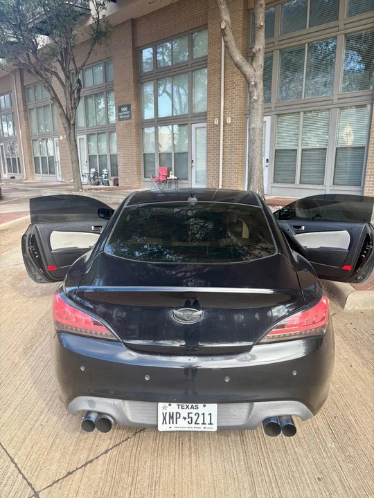 2014 Hyundai Genesis Coupe - Image 11 of 14