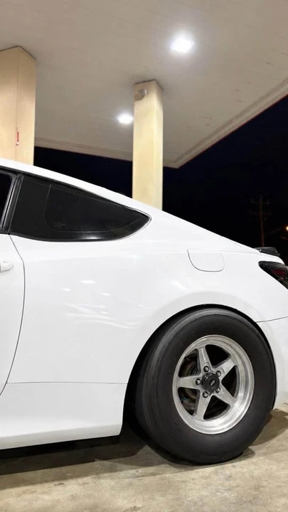 2014 Hyundai Genesis Coupe - Image 2 of 11