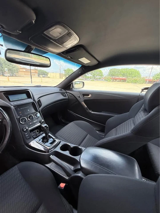 2014 Hyundai Genesis Coupe - Image 12 of 19