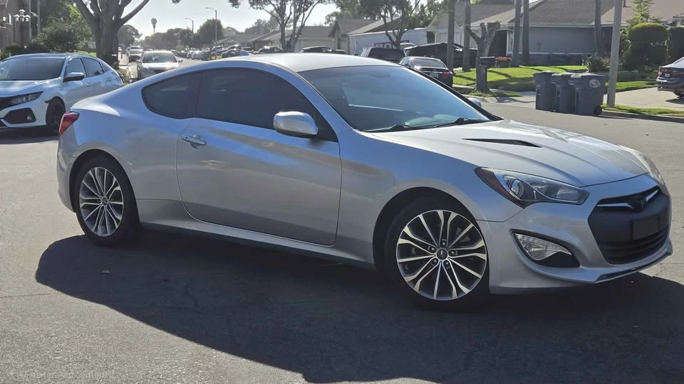 2014 Hyundai Genesis Coupe - Image 2 of 11