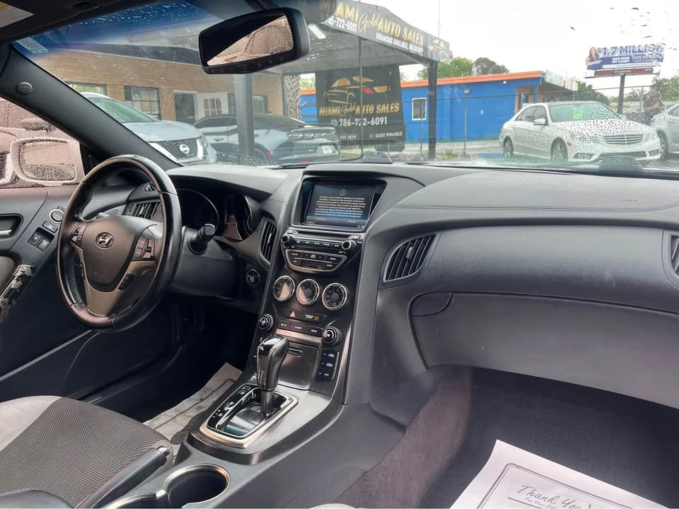 2014 Hyundai Genesis Coupe - Image 11 of 12