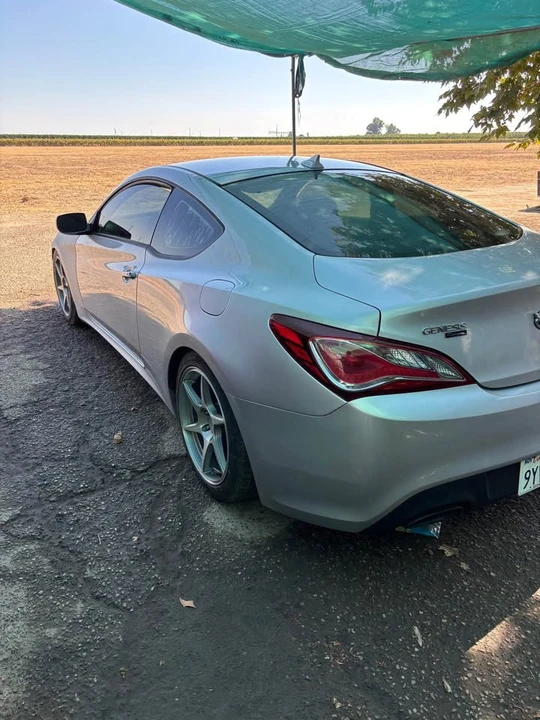 2014 Hyundai Genesis Coupe - Image 6 of 8