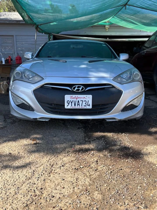 2014 Hyundai Genesis Coupe - Image 4 of 8