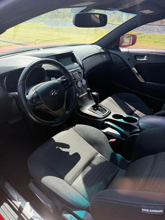 2014 Hyundai Genesis Coupe - Image 5 of 7