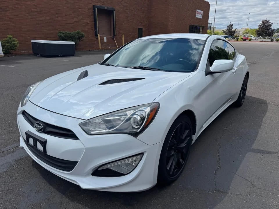 2014 Hyundai Genesis Coupe - Image 5 of 16