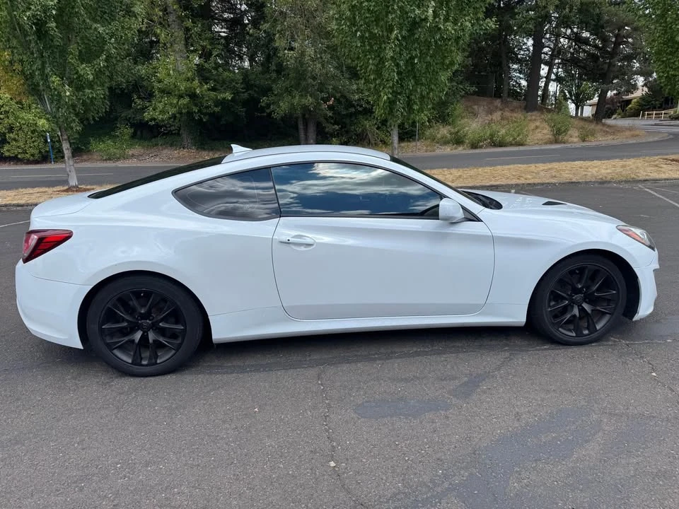 2014 Hyundai Genesis Coupe - Image 7 of 16