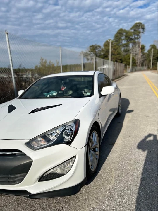 2014 Hyundai Genesis Coupe - Image 3 of 3