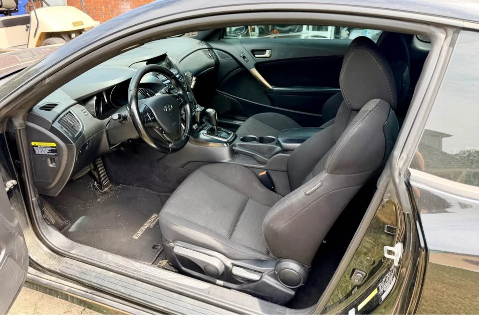 2014 Hyundai Genesis Coupe - Image 12 of 14