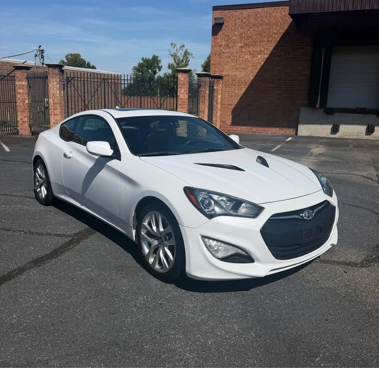 2014 Hyundai Genesis Coupe - Image 17 of 17