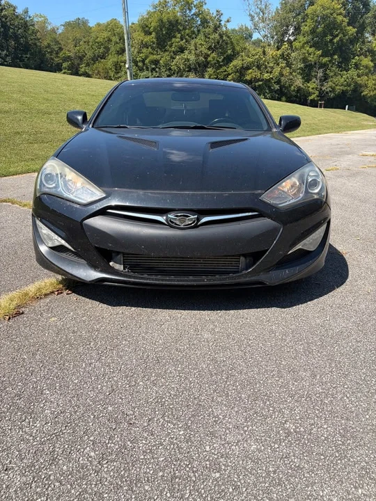 2014 Hyundai Genesis Coupe - Image 2 of 12