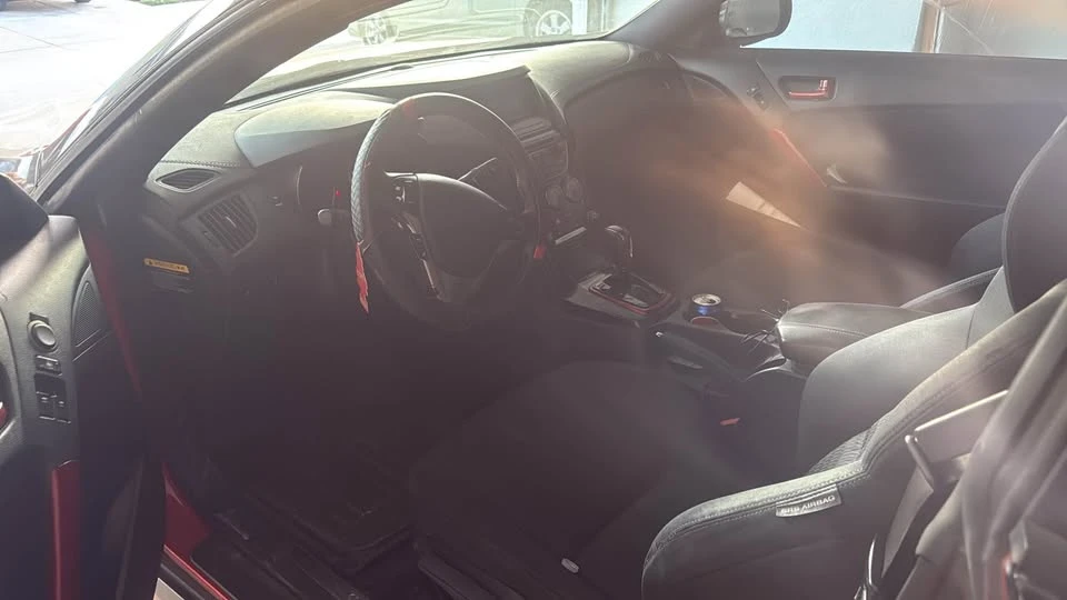 2014 Hyundai Genesis Coupe - Image 5 of 6