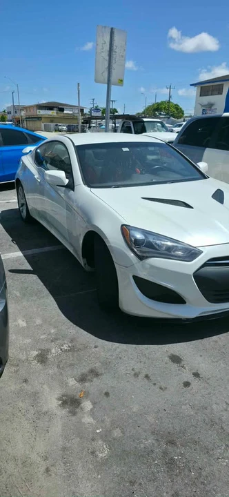 2014 Hyundai Genesis Coupe - Image 3 of 5