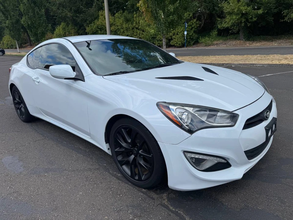 2014 Hyundai Genesis Coupe - Image 8 of 16