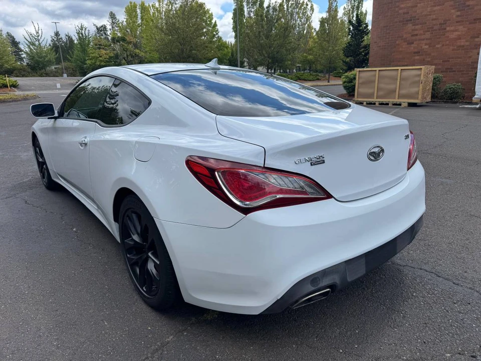 2014 Hyundai Genesis Coupe - Image 2 of 16