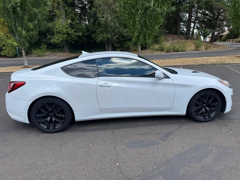 2014 Hyundai Genesis Coupe - Image 7 of 16