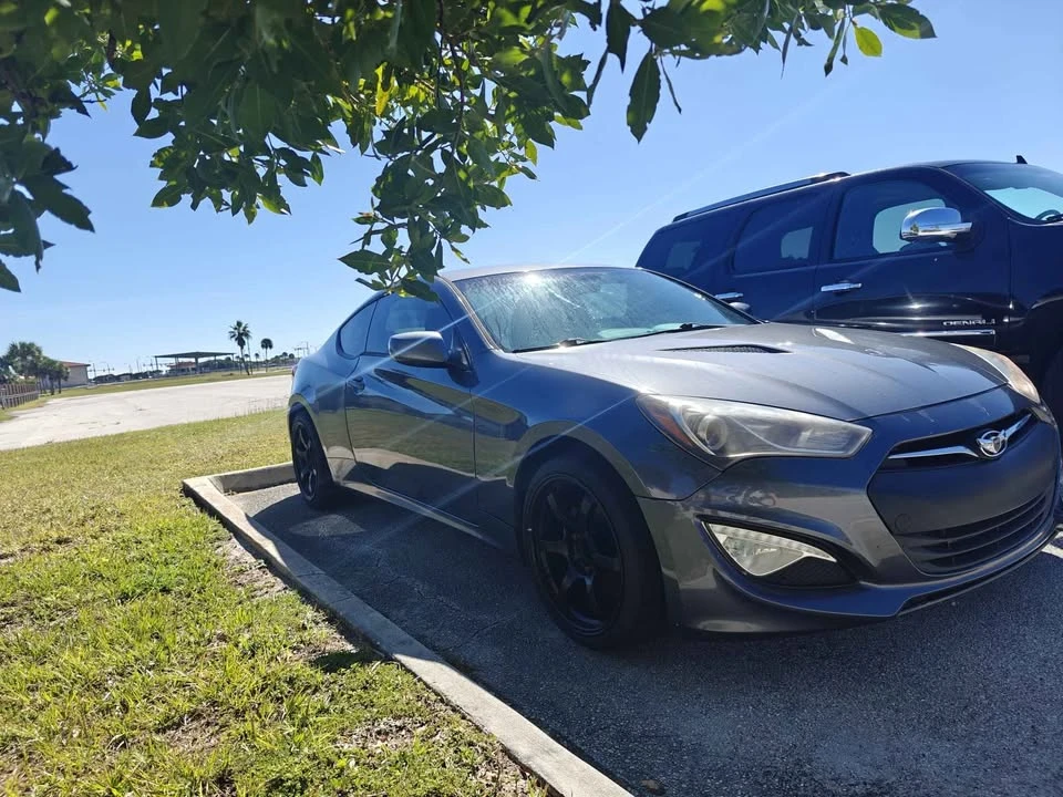 2014 Hyundai Genesis Coupe - Image 2 of 9