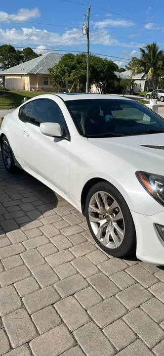 2014 Hyundai Genesis Coupe - Image 3 of 10