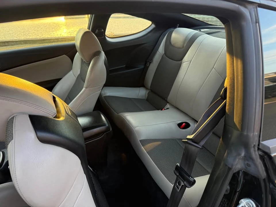 2014 Hyundai Genesis Coupe - Image 12 of 16