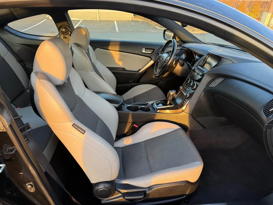 2014 Hyundai Genesis Coupe - Image 13 of 16