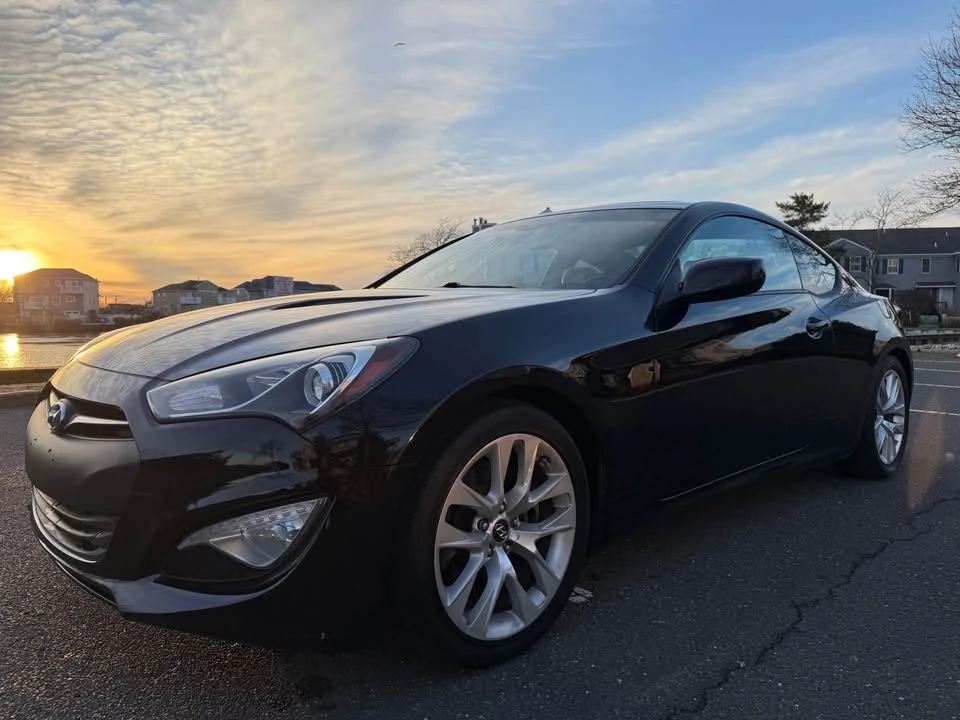 2014 Hyundai Genesis Coupe - Image 8 of 16
