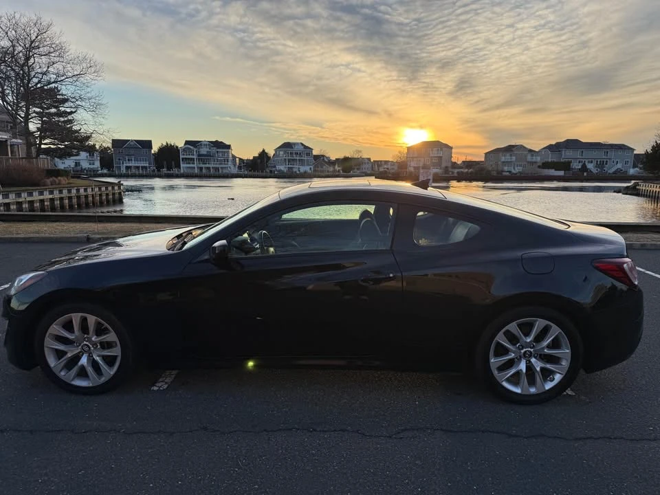 2014 Hyundai Genesis Coupe - Image 10 of 16