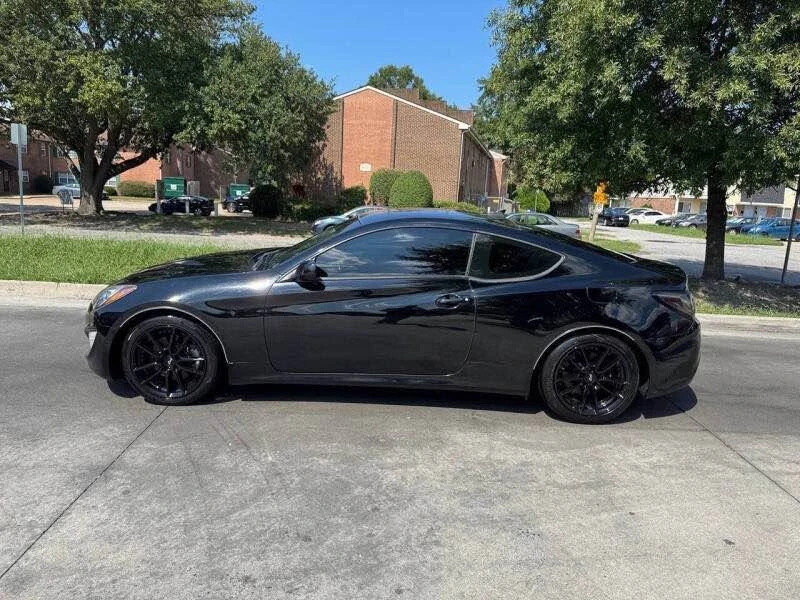 2014 Hyundai Genesis Coupe - Image 2 of 17