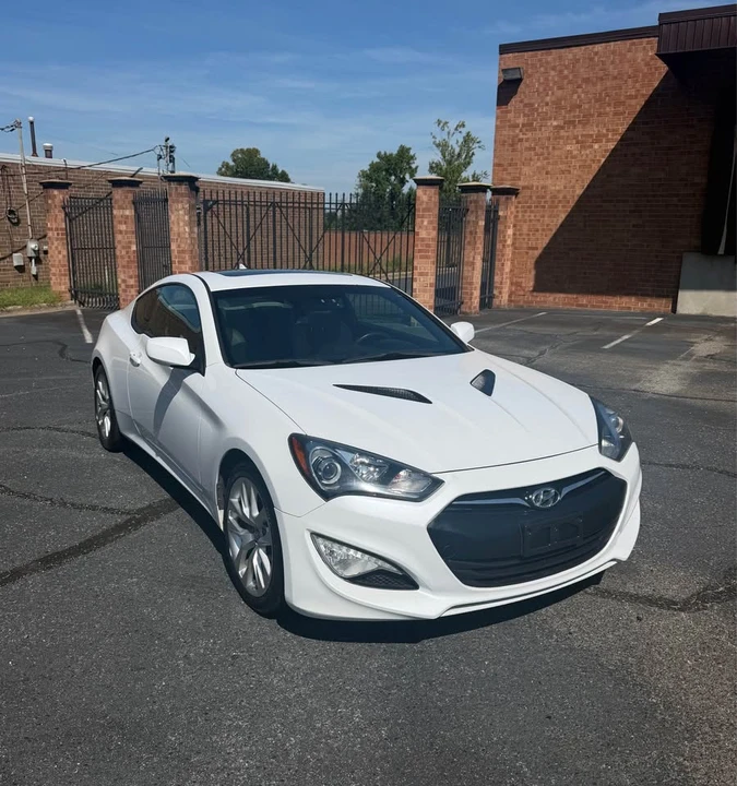 2014 Hyundai Genesis Coupe - Image 18 of 18