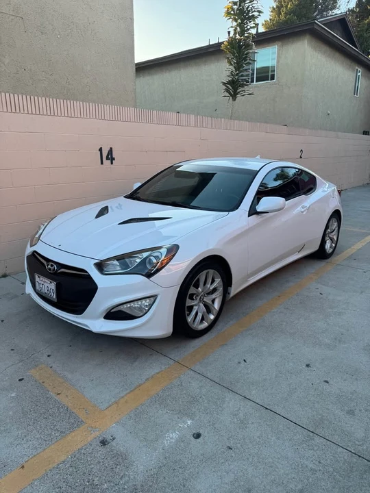 2014 Hyundai Genesis Coupe - Image 4 of 4
