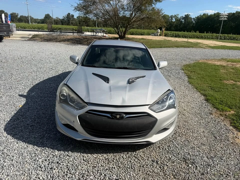 2014 Hyundai Genesis Coupe - Image 3 of 17