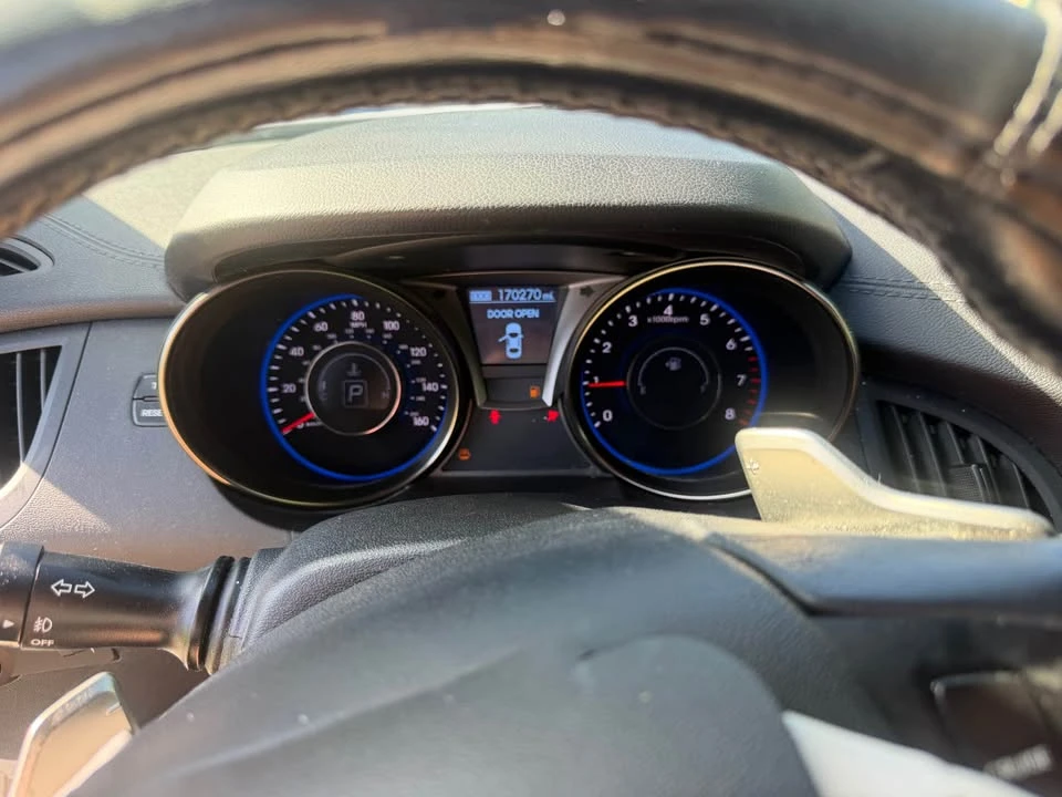 2014 Hyundai Genesis Coupe - Image 16 of 17