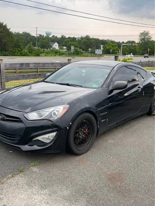 2014 Hyundai Genesis Coupe - Image 3 of 12