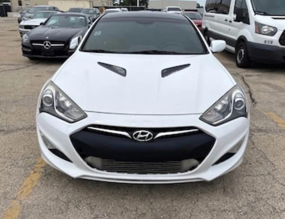 2014 Hyundai Genesis Coupe - Image 2 of 10