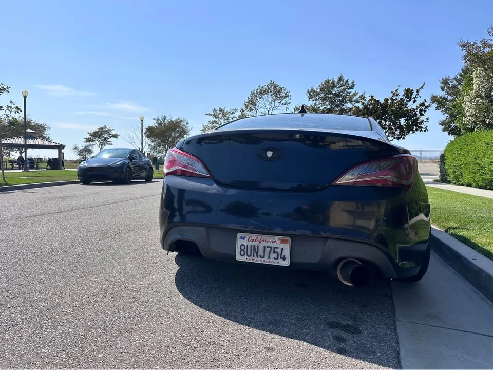 2014 Hyundai Genesis Coupe - Image 4 of 13