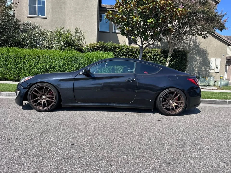 2014 Hyundai Genesis Coupe - Image 2 of 13