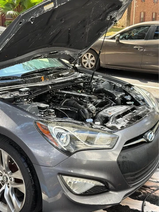 2014 Hyundai Genesis Coupe - Image 2 of 8