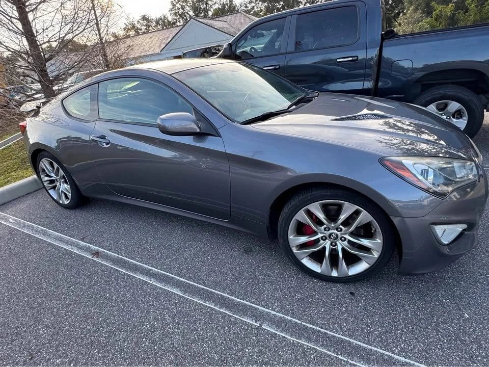 2014 Hyundai Genesis Coupe - Image 5 of 8