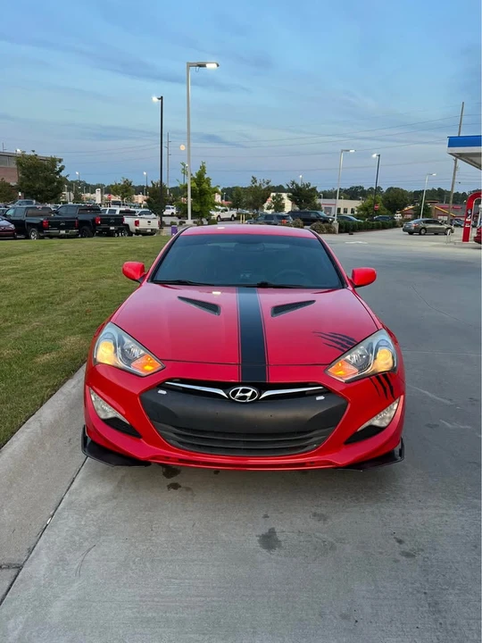 2014 Hyundai Genesis Coupe - Image 5 of 12