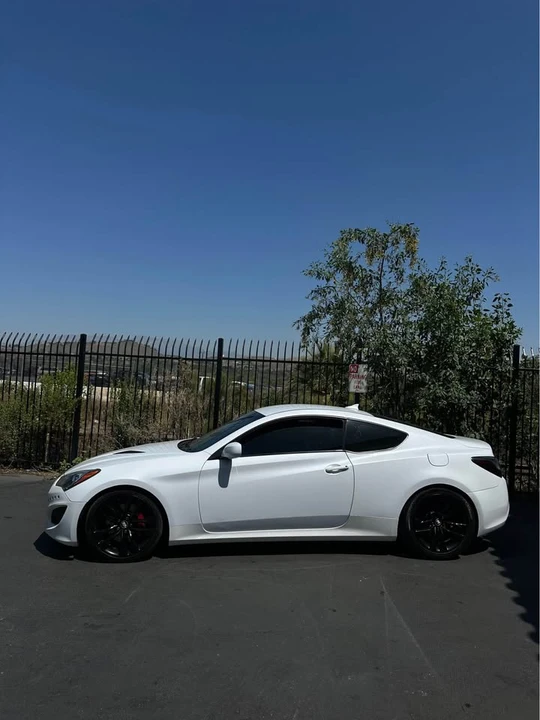 2014 Hyundai Genesis Coupe - Image 4 of 14