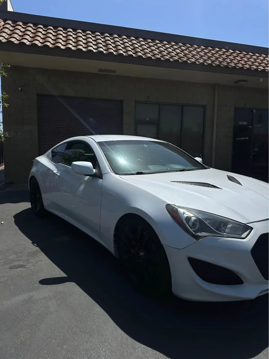 2014 Hyundai Genesis Coupe - Image 2 of 14